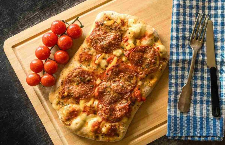 Tomatoes Pizza