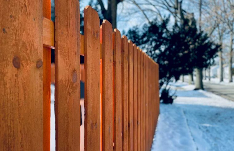 Common Mistakes When Hiring Fence Contractors