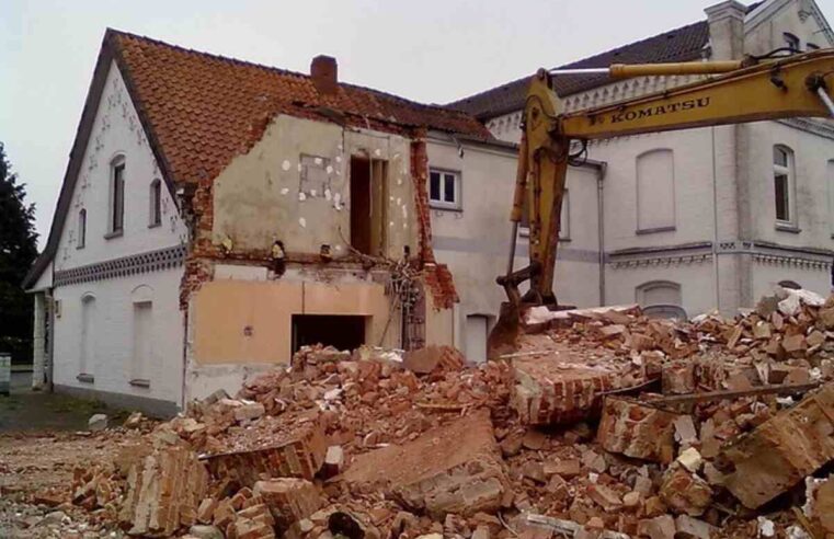Choosing the Right Post Falls Demolition Contractor